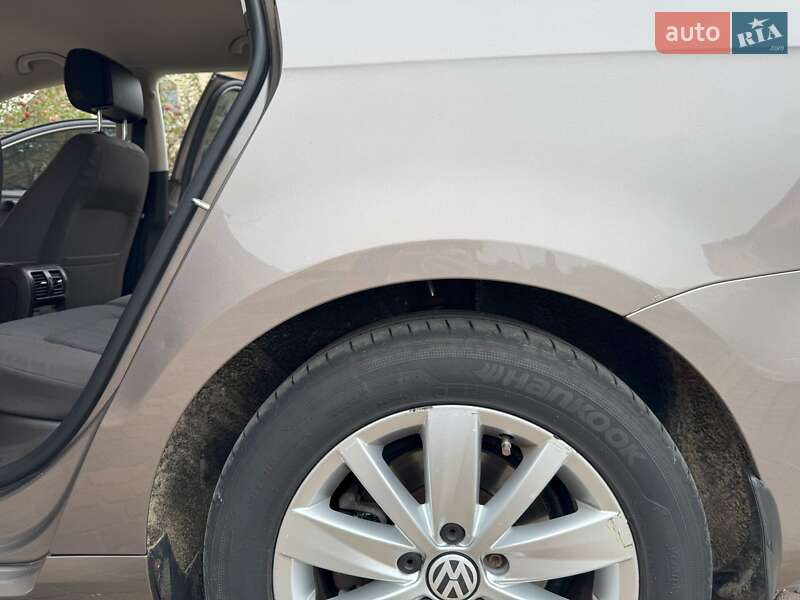 Volkswagen Passat 2011