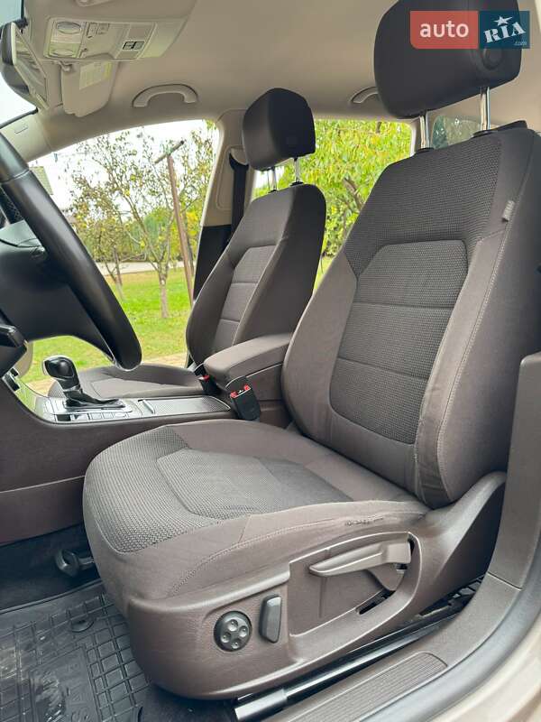 Volkswagen Passat 2011