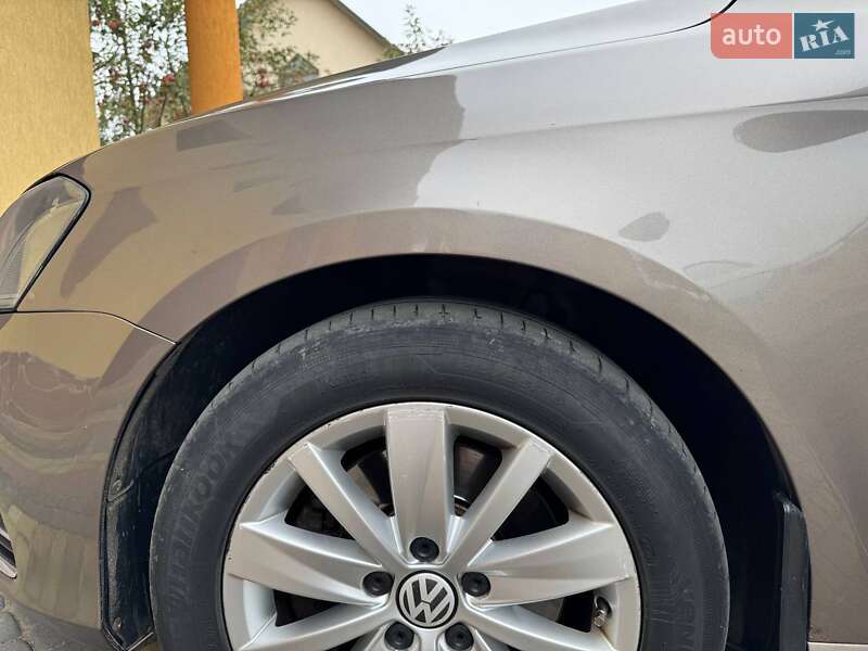 Volkswagen Passat 2011