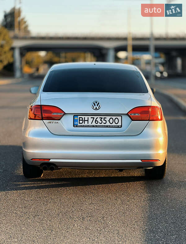 Volkswagen Jetta 2012