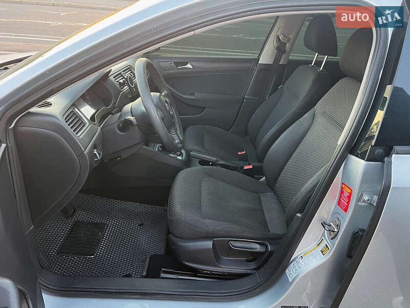 Volkswagen Jetta 2012