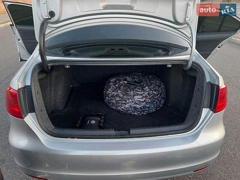 Volkswagen Jetta 2012