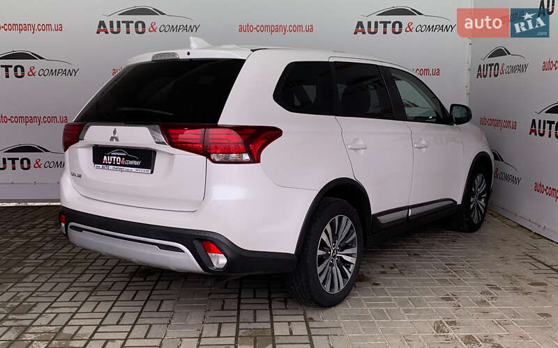 Mitsubishi Outlander 2020