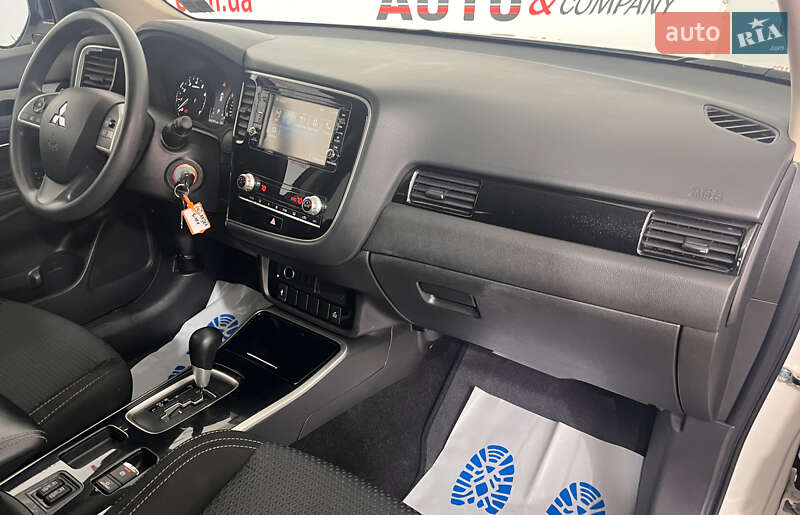 Mitsubishi Outlander 2020