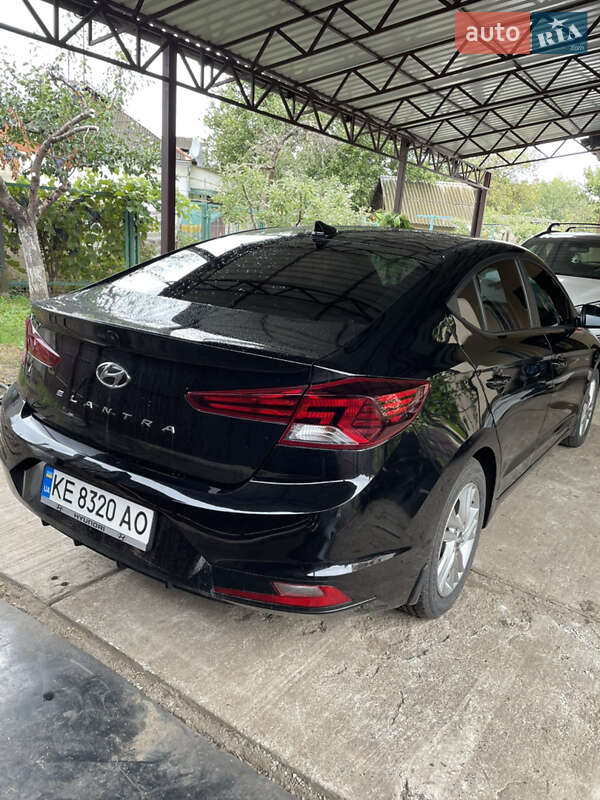 Hyundai Elantra 2020