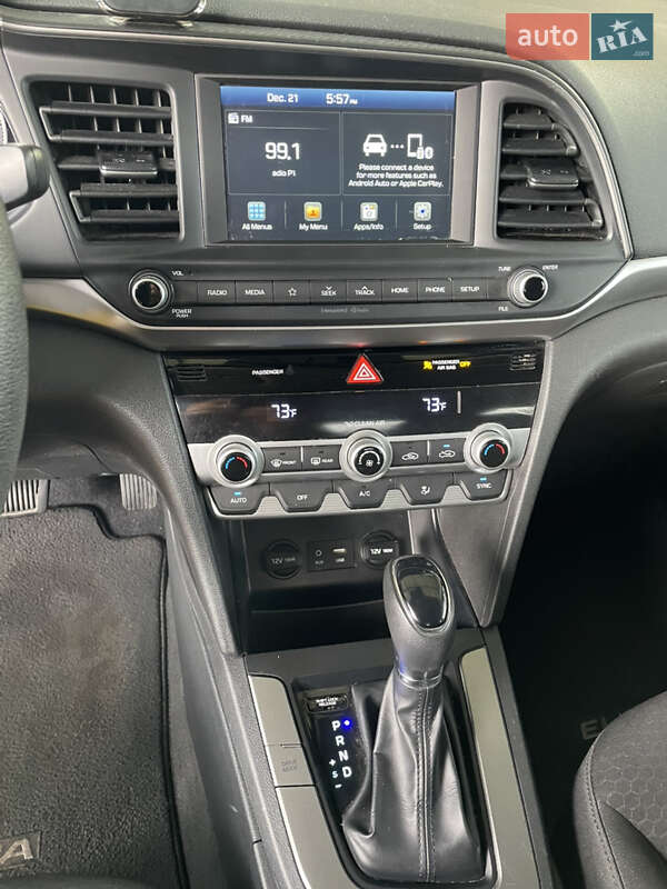 Hyundai Elantra 2020