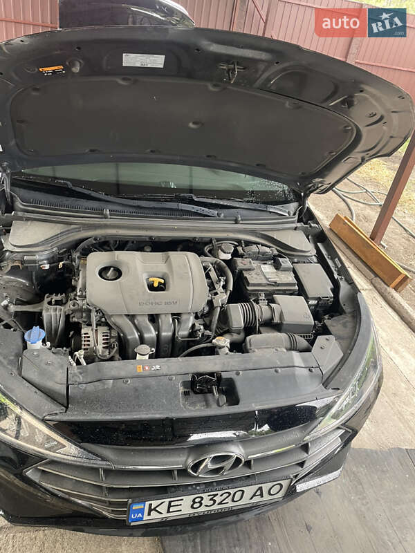 Hyundai Elantra 2020