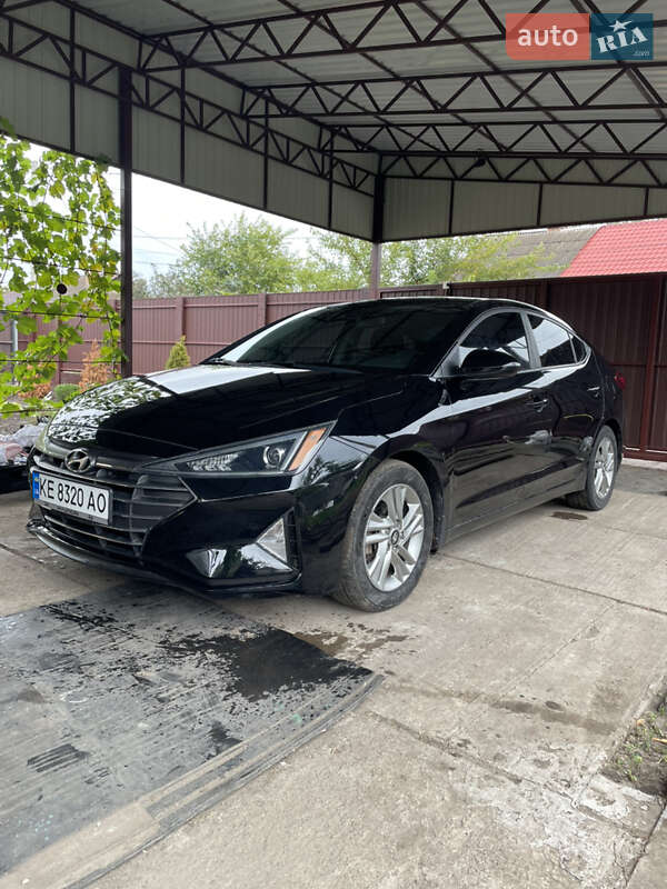 Hyundai Elantra 2020