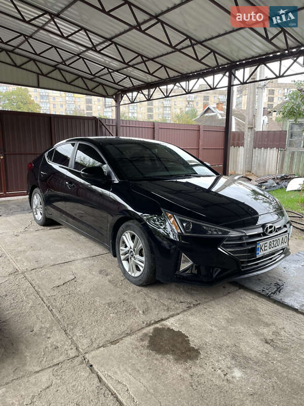 Hyundai Elantra 2020