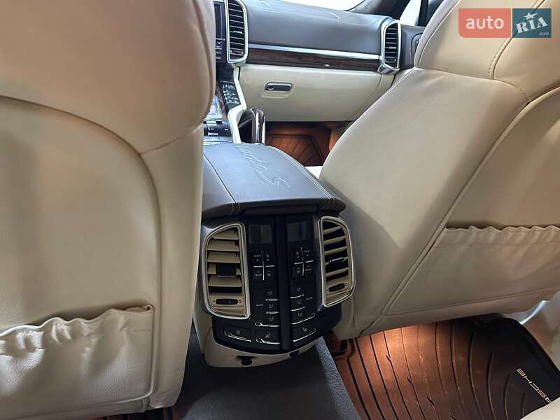 Porsche Cayenne 2013