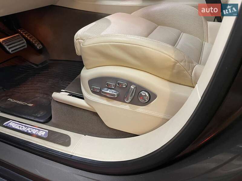 Porsche Cayenne 2013