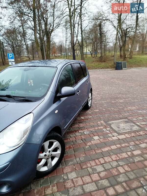 Nissan Note 2011