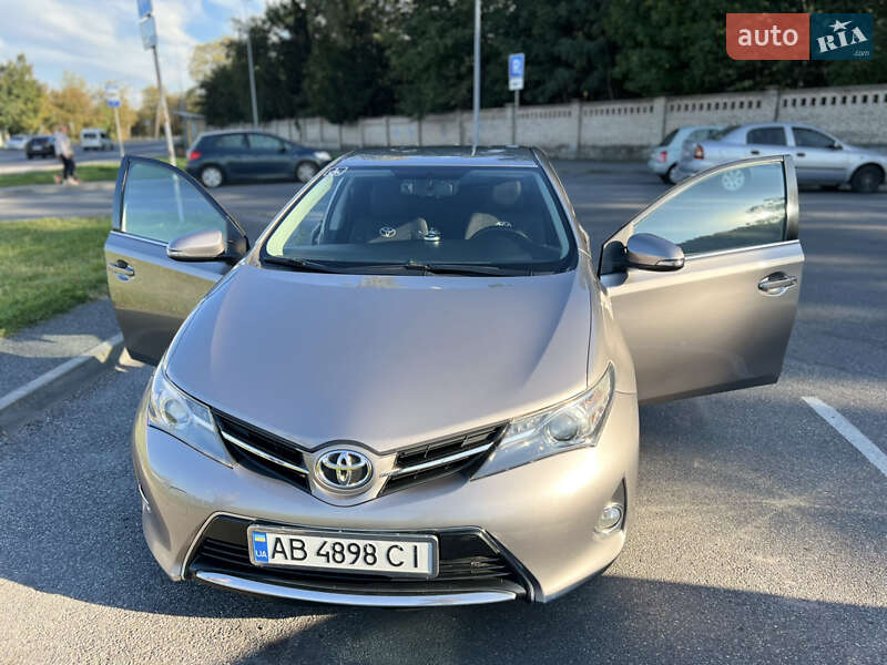 Toyota Auris 2013