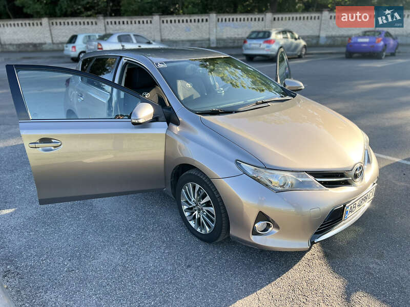Toyota Auris 2013