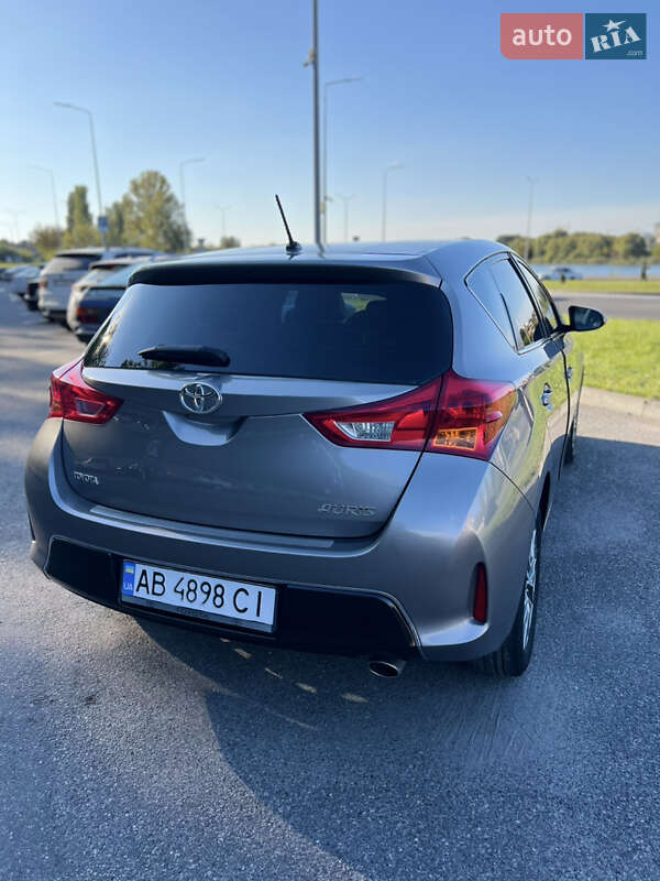 Toyota Auris 2013