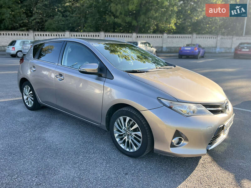 Toyota Auris 2013