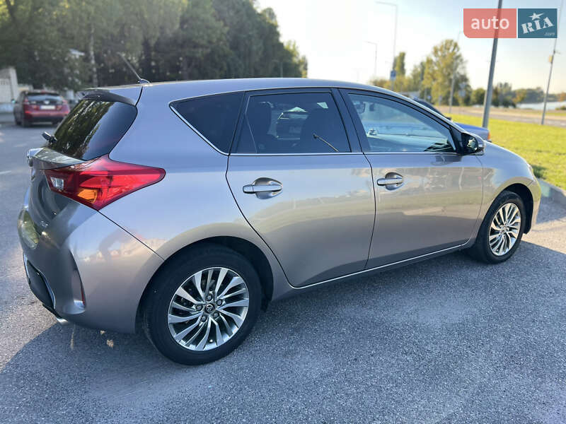 Toyota Auris 2013