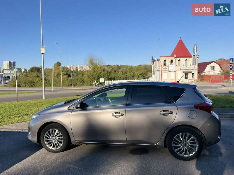 Toyota Auris 2013