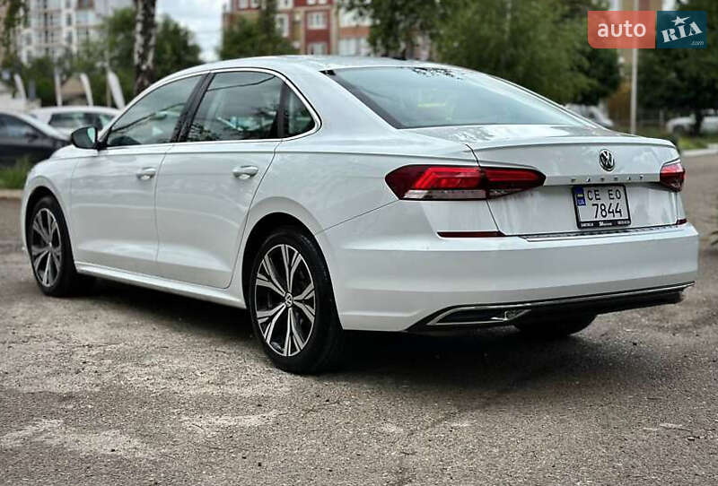 Volkswagen Passat 2021