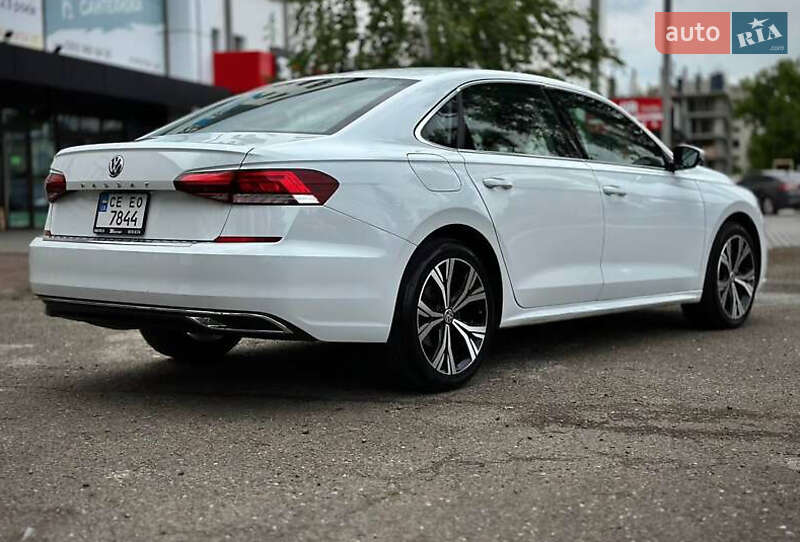 Volkswagen Passat 2021