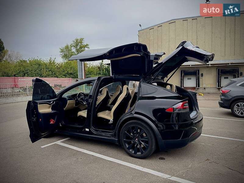 Tesla Model X 2016