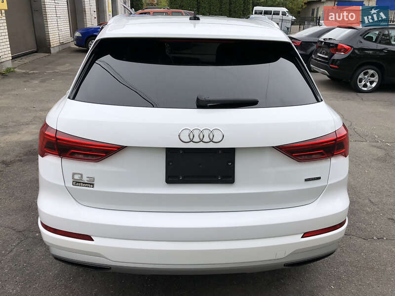 Audi Q3 2021