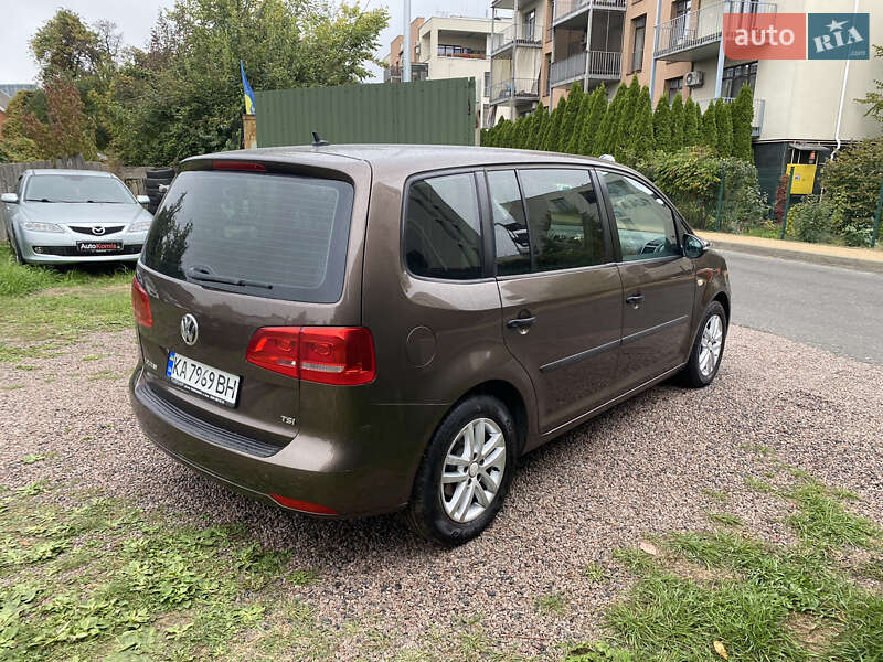 Volkswagen Touran 2011