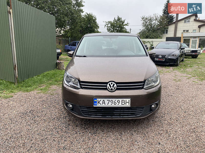 Volkswagen Touran 2011