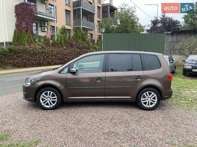 Volkswagen Touran 2011