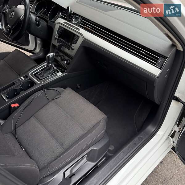 Volkswagen Passat 2015