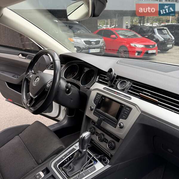 Volkswagen Passat 2015