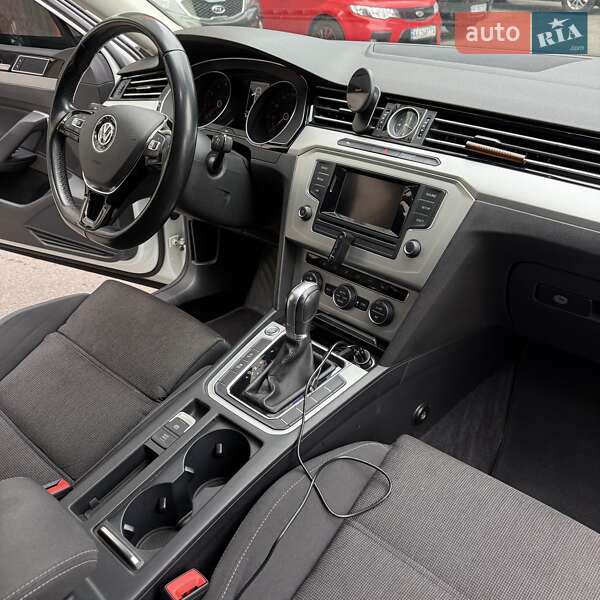 Volkswagen Passat 2015