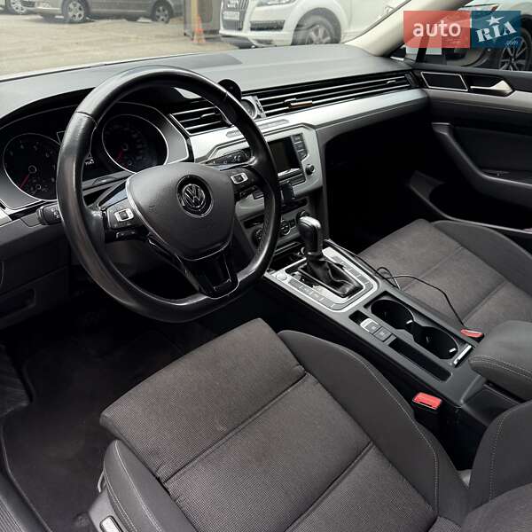 Volkswagen Passat 2015