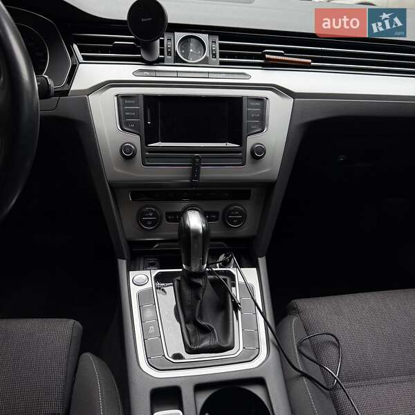 Volkswagen Passat 2015