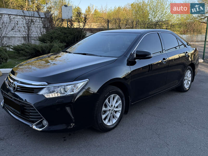 Toyota Camry 2017