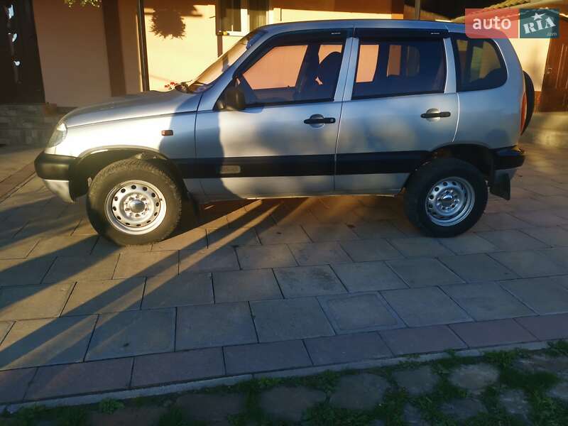 Chevrolet Niva 2008