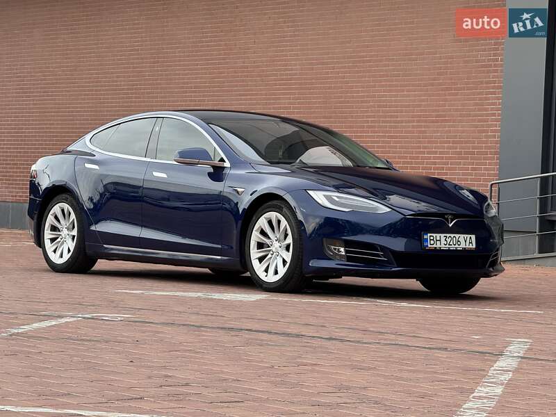 Tesla Model S 2016