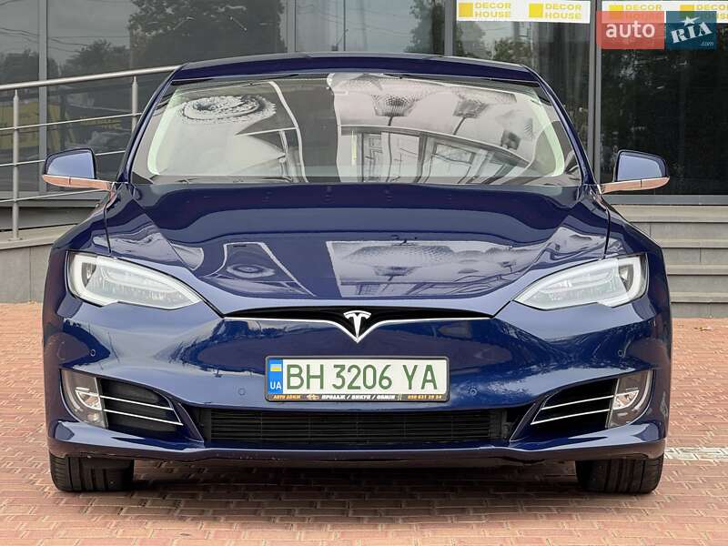 Tesla Model S 2016