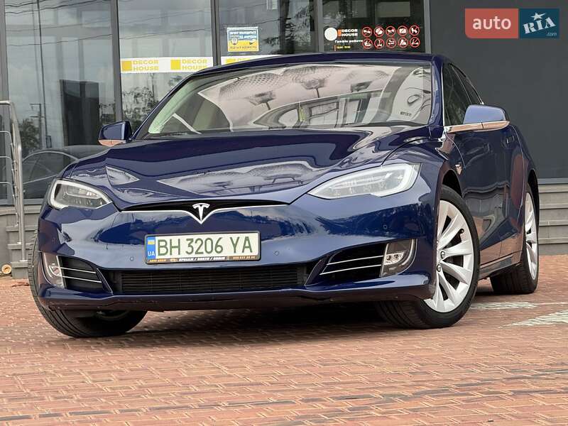 Tesla Model S 2016