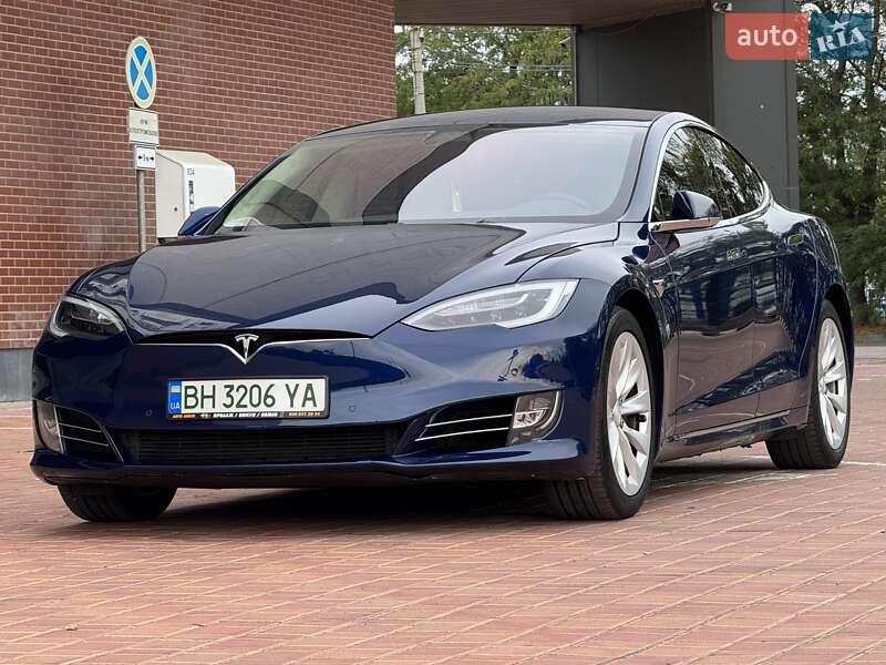 Tesla Model S 2016