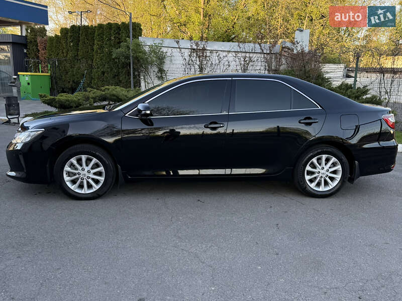 Toyota Camry 2017