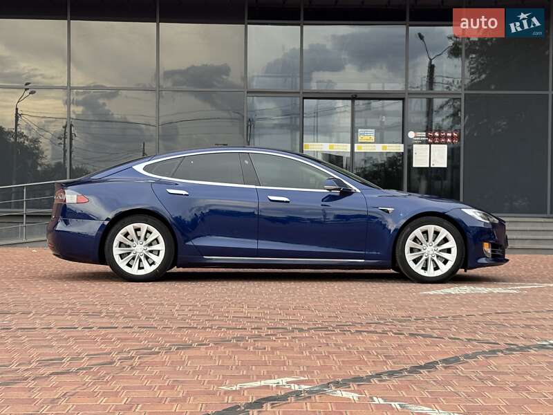 Tesla Model S 2016