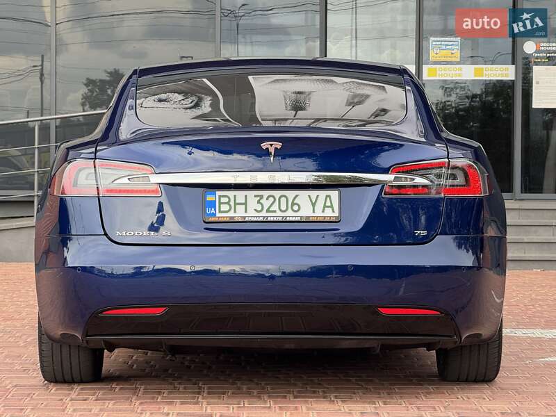 Tesla Model S 2016