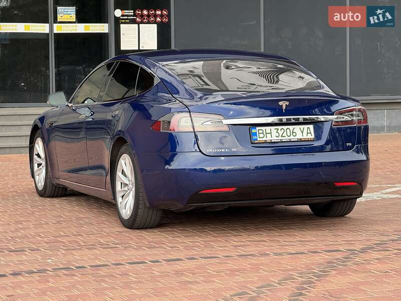 Tesla Model S 2016