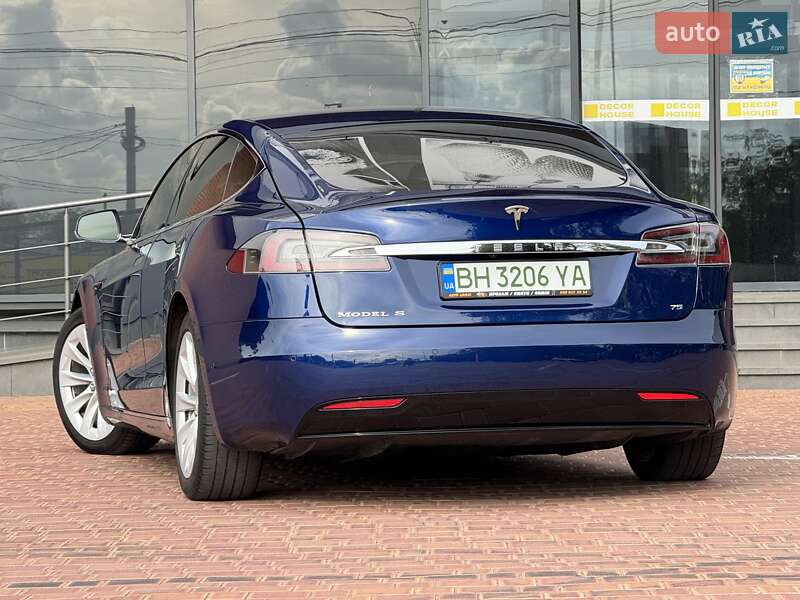 Tesla Model S 2016