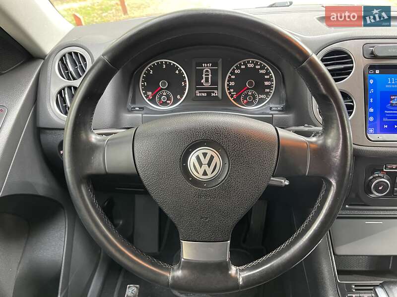 Volkswagen Tiguan 2011