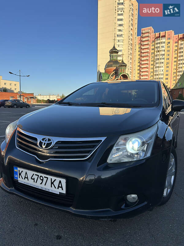 Toyota Avensis 2010
