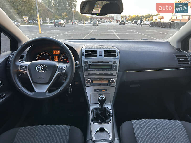 Toyota Avensis 2010