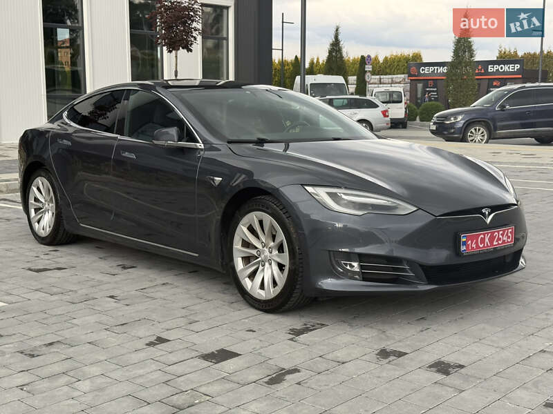 Tesla Model S 2017