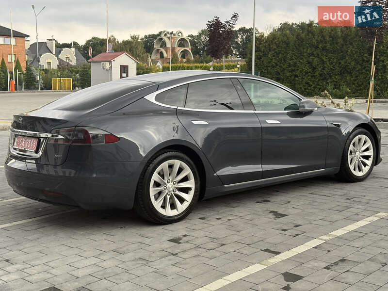 Tesla Model S 2017